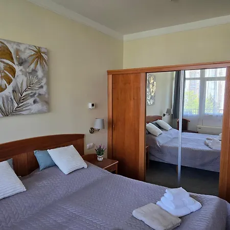 Room4u & Wellness * Zalakaros