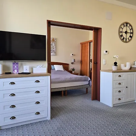 Room4u & Wellness Apartamento *
