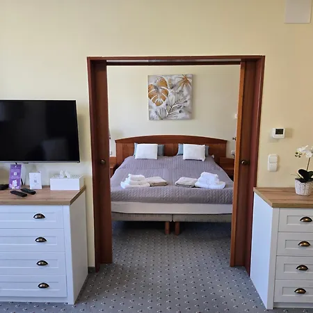 Room4u & Karos Wellness * Zalakaros