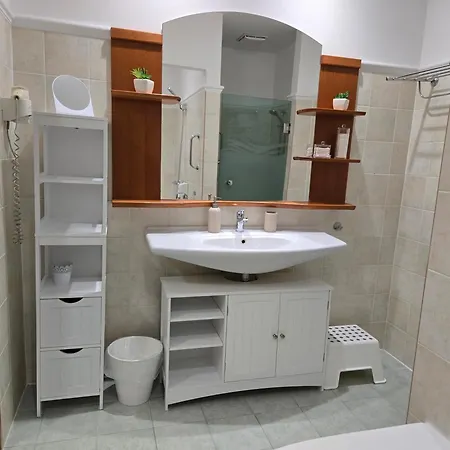 Room4u & Wellness Apartamento