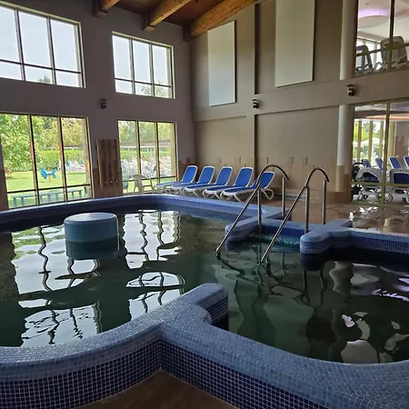 Lägenhet Room4u & Karos Wellness *