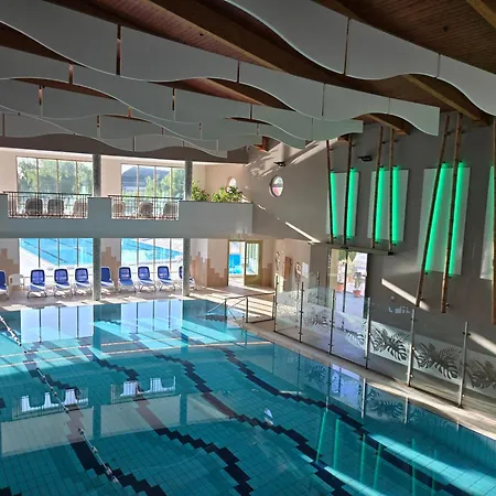 Room4u Apartman&karos Wellness *